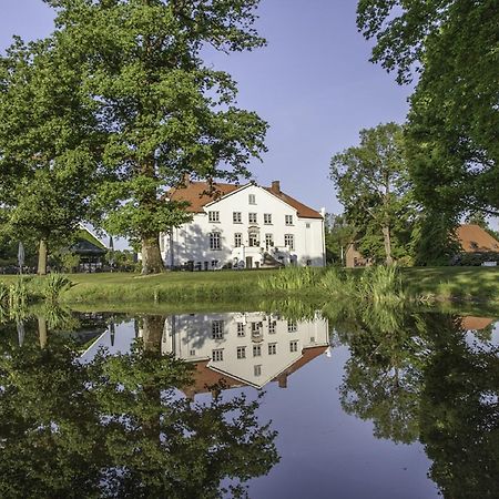 Hotel & Gaestehaus Gut Kaden Alveslohe Bagian luar foto