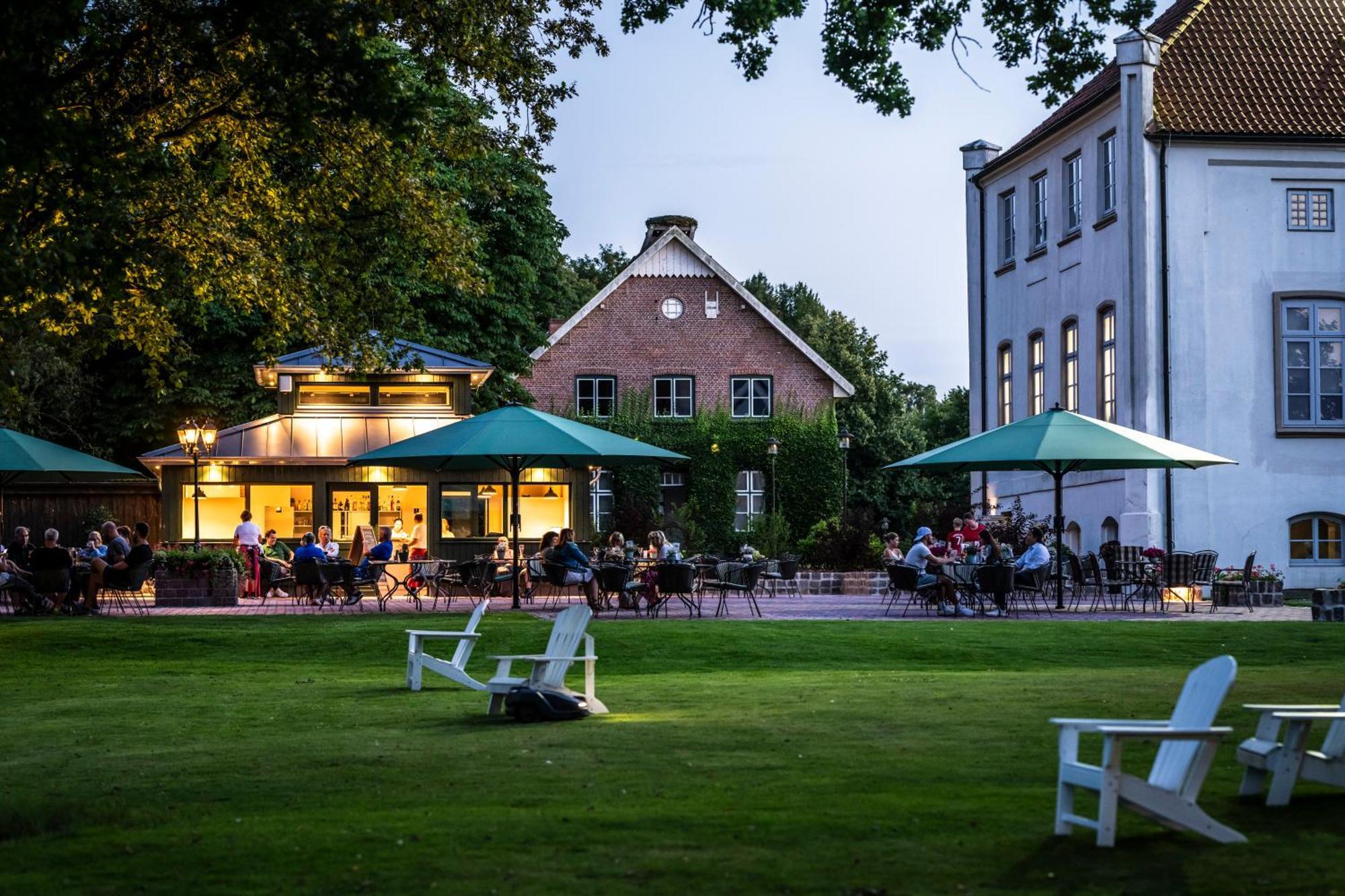Hotel & Gaestehaus Gut Kaden Alveslohe Bagian luar foto