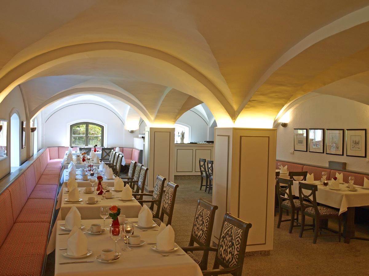 Hotel & Gaestehaus Gut Kaden Alveslohe Bagian luar foto