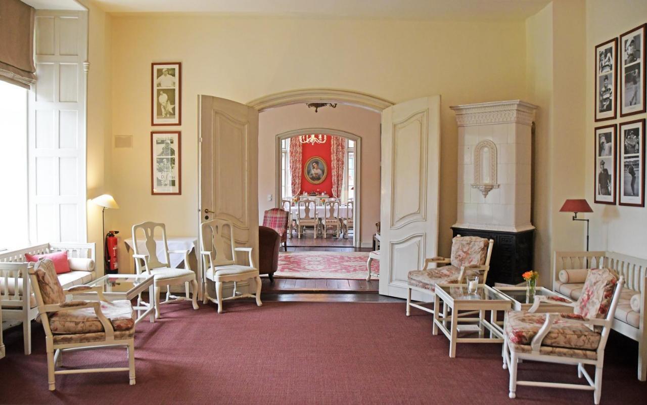 Hotel & Gaestehaus Gut Kaden Alveslohe Bagian luar foto